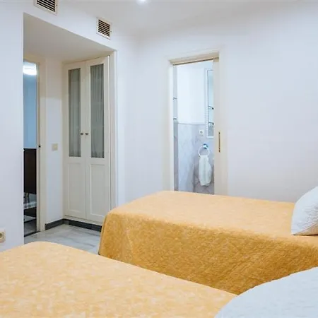 Atanasio Barron- Free Parking Apartment Seville